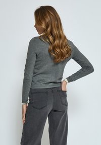 PEPPERCORN PCTANA - Vesta na kopčanje - grey mel