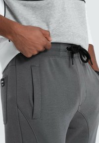 Ombre Trainingsbroek - dark grey