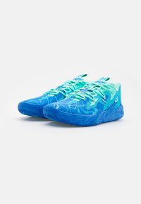 Puma MB.03 LO TEAM - Zapatillas de baloncesto - hyperlink blue/bright aqua/electric peppermint