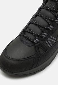 Geox TERRESTRE ABX  - Höga sneakers - black