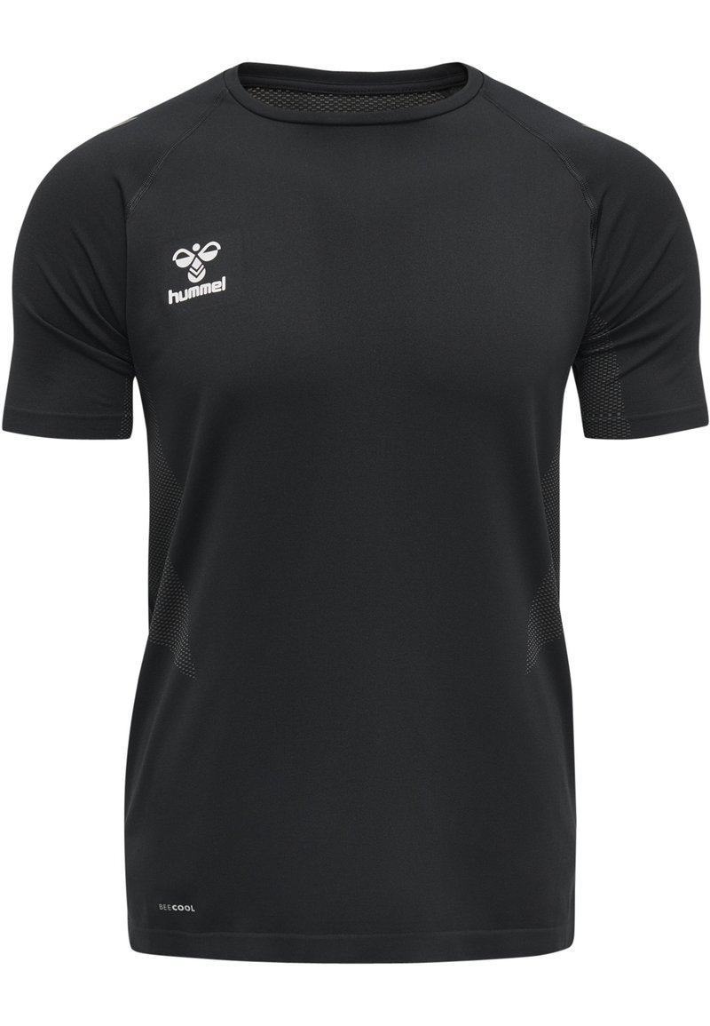 Sort kortærmet performance T-shirt lavet af åndbart stof, med rund hals, teksturerede mesh-detaljer og et logo på brystet.