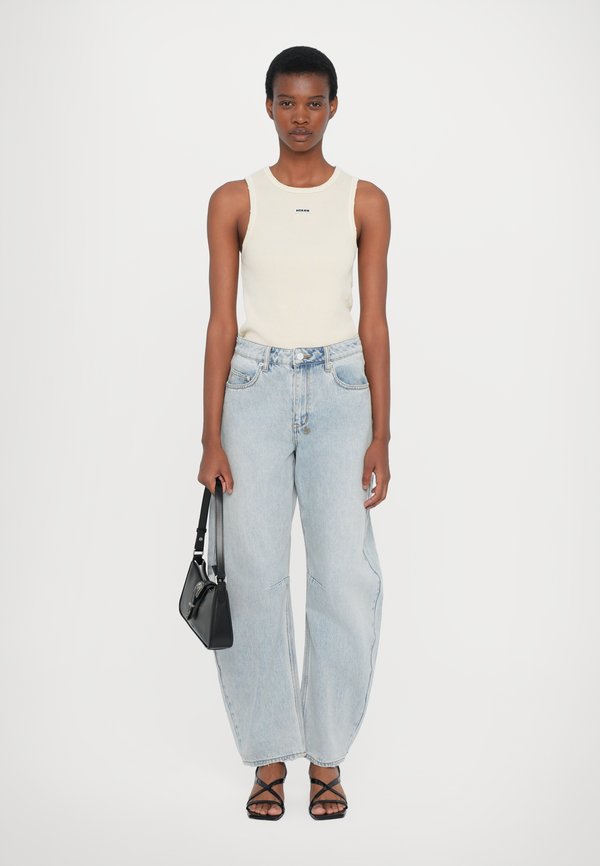 BARREL STATIK - Loose Jeans2