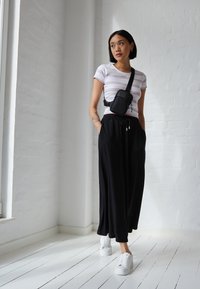 Urban Classics - A-line skirt - black Thumbnail Image 1