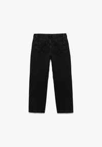 Jeans de mezclilla negra, diseño de pierna recta, dos bolsillos traseros, cinturilla cosida, bordes sin costuras, textura mate. Sin herrajes o patrones visibles.