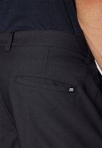 TravisMathew WANDERLUST SHORT - Sporta šorti - black