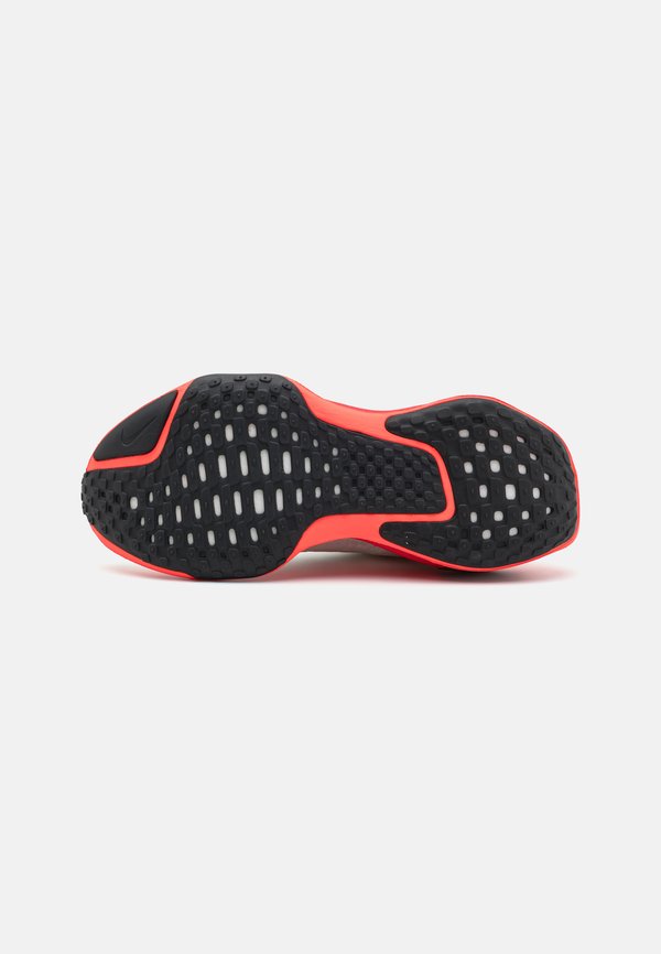 ZOOMX INVINCIBLE RUN FK 3 - Road running shoes2