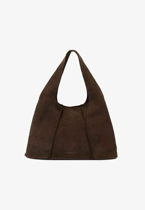 Braune Wildleder-Hobo-Tasche mit einem breiten, geschwungenen Schultergurt und subtilen Nahtdetails, ausgestattet mit einer weichen, strukturierten Oberfläche und einem geräumigen Innenraum.