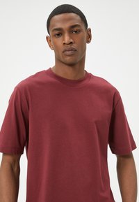 Koton - T-shirt basic