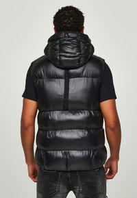 Glorious Gangsta FIDRA CARGO GILET - Strukirani kaput - jet black