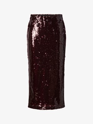 Jupe crayon en sequins bordeaux avec une silhouette ajustée, texture lisse, longueur genou, dotée d'une surface brillante et réfléchissante, sans fermetures visibles.