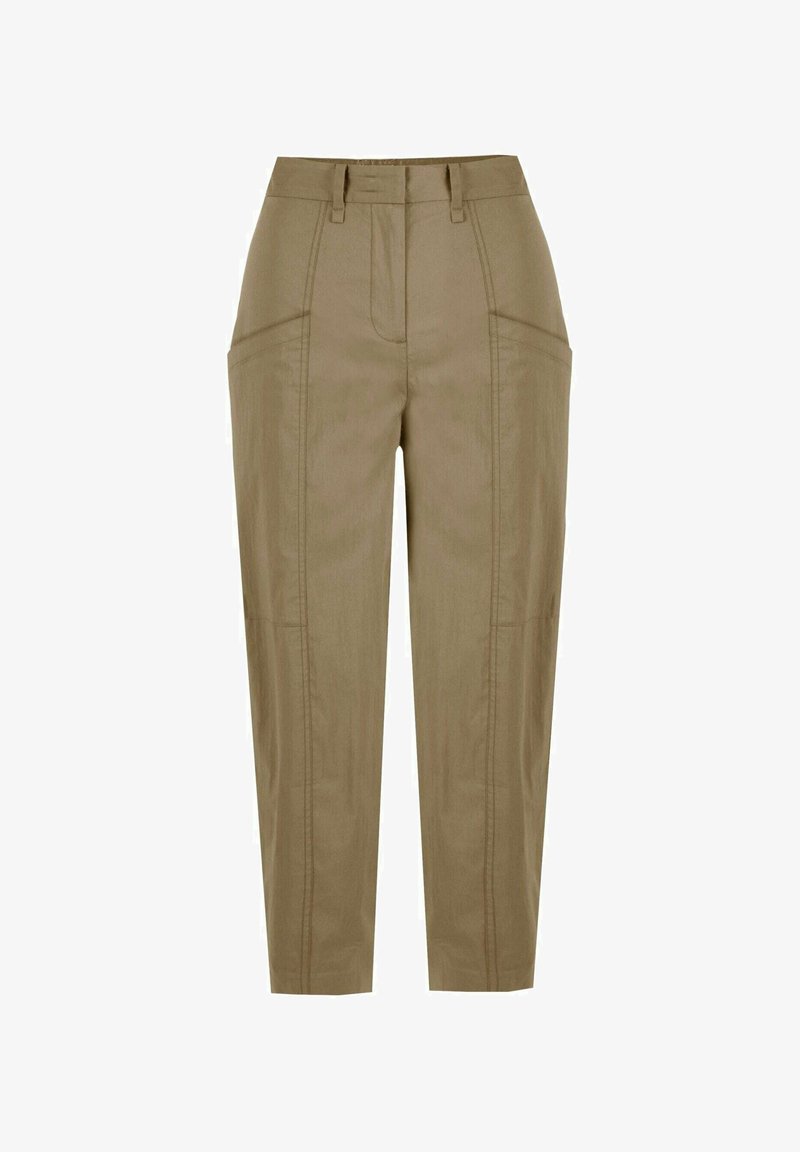 Pantalons beige ajustés avec taille haute, jambes droites, coutures latérales distinctes et deux poches avant avec une texture lisse.