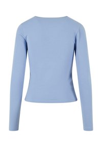 Hele sinine pika varrukaga top, ümmarguse kaelusega; slim fit stiil; sile tekstuur; ei mingeid silmnähtavaid mustreid või aksessuaare.