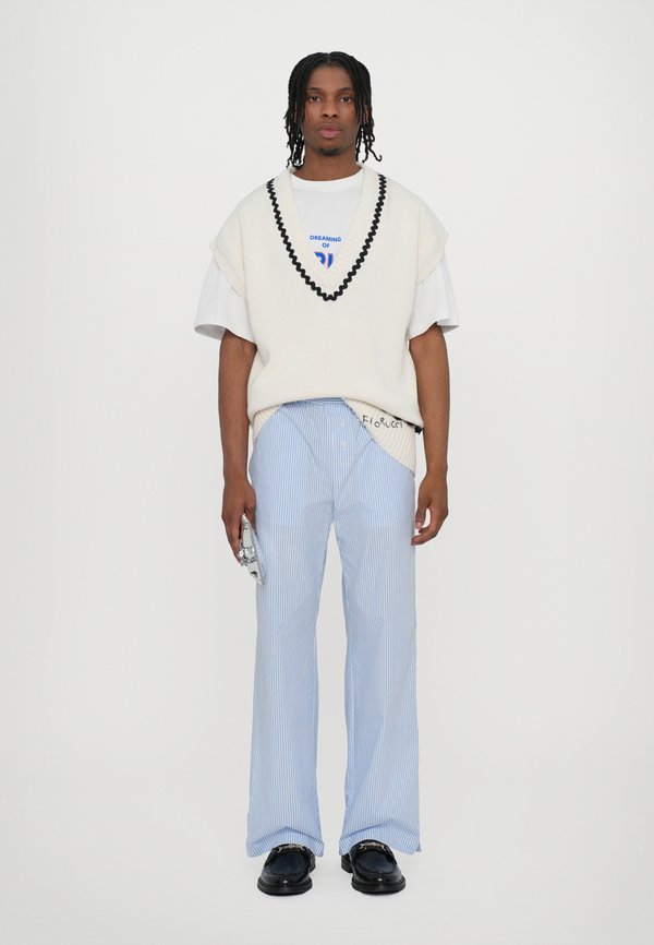 WAVE TRIM GILET - Waistcoat2