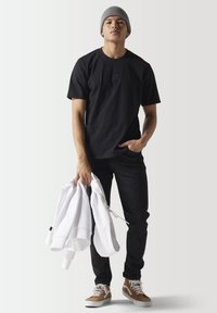 11 DEGREES Camiseta básica - black