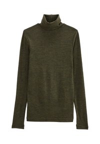 Pull à col roulé à manches longues en olive avec une coupe ajustée et un tissu tricoté lisse sur un fond blanc.