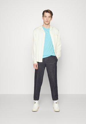 TOKKS - Basic T-shirt - open blue