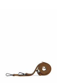 Leren hondenriem, lichtbruin, opgerold ontwerp, voorzien van stevige metalen haken aan beide uiteinden, gladde textuur met een gelijkmatige afwerking.