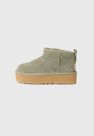CLASSIC ULTRA MINI UNISEX - Stiefelette - moss green
