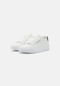 Calvin Klein LACE UP - Zapatillas - white/black