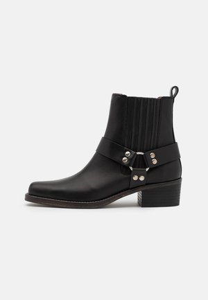 Santiags - black
