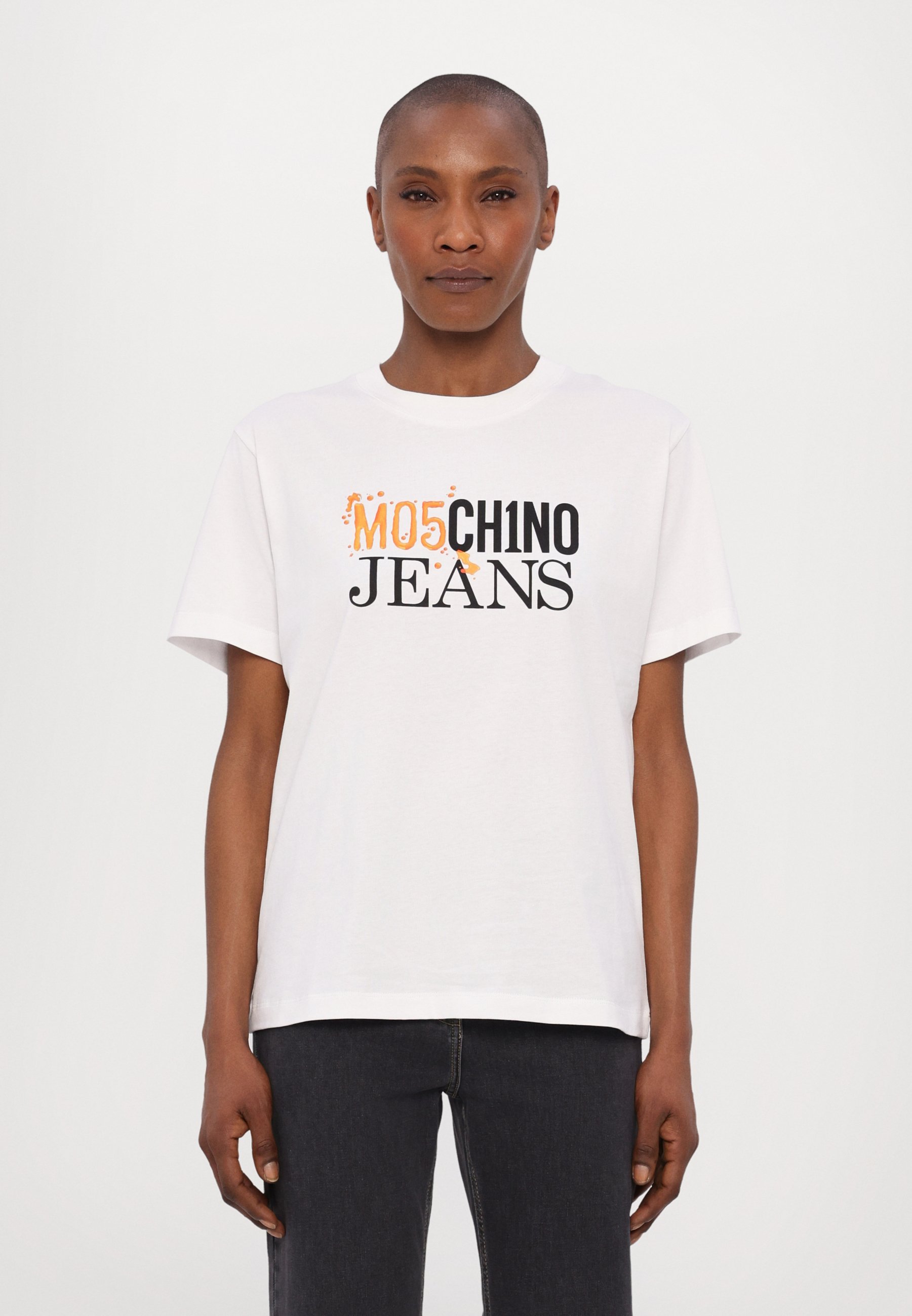 Tシャツ・カットソー MOSCHINO JEANS Woman T-Shirt Black 07078237 1555 MOSCHINO Women's Clothing | Clothes for Women | Zalando UK