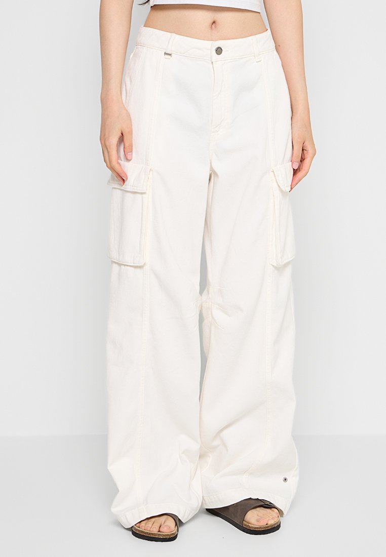 United Colors of Benetton Cargobroek crème United Colors of Benetton Cargobroek crème