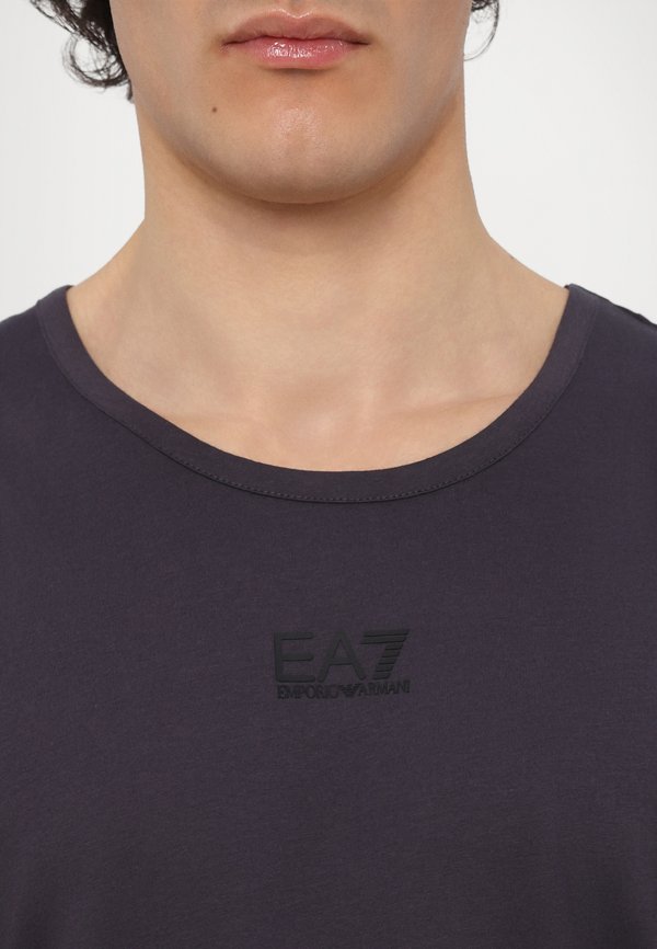 TANK - Top - periscope2