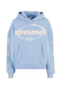 Svijetloplavi dukserica s velikim bijelim logotipom "KARLKANI", prednji džep i pastelni spiralni uzorci na rukavima. Mješavina pamučnog materijala, opušteni kroj.