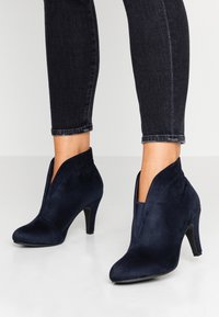 Wallis Botines bajos - dark blue