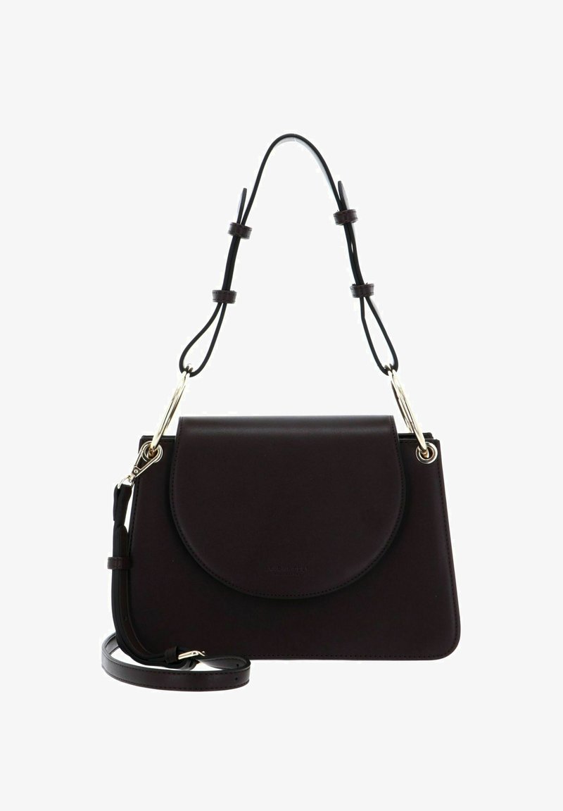 Sac à main en cuir bordeaux foncé avec rabat arrondi, bandoulière ajustable et ferrures dorées. Texture lisse et design minimaliste.