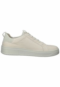 Helle beige Leder-Sneaker mit glatter Oberfläche, runder Zehenpartie, Schnürsenkeln und gepolsterter Sohle. Die Rückseite hat einen Wildlederakzent in der Nähe der Ferse.