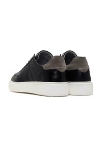 Derimod Sneakers basse - black