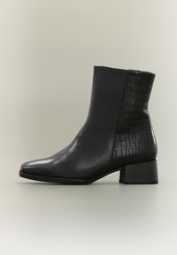 Δεν επιλέχθηκε, black