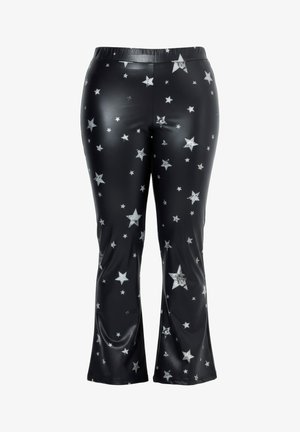 Schwarze eng anliegende Hosen mit silbernen Sternmustern überall und einem leichten Schlag am unteren Saum.