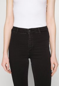 ONLY ONLBLUSH  - Calças de ganga de corte skinny - black denim