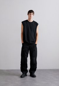 032c TACTICAL TROUSERS - Cargo trousers - black