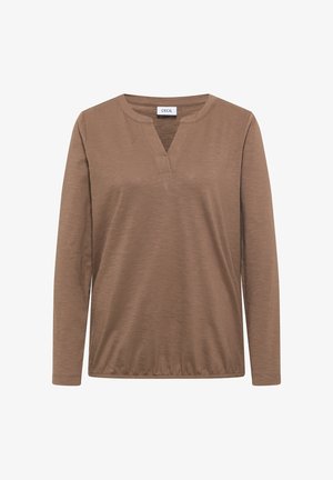 Haut marron à manches longues avec un col en V, fabriqué à partir d'un matériau doux. Possède une coupe décontractée et une texture subtile sur l'ensemble du tissu.