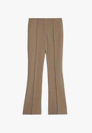 Beige flare-broek gemaakt van rekbaar materiaal, met een platte voorkant met plooien, een gladde textuur en een gematigde taille.