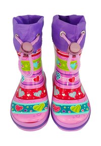 Kinder-Gummistiefel mit lila Oberteilen und bunten Herzmustern in pink, rot, grün und blauen Streifen, befestigt mit pinkfarbenen Kordelzügen.