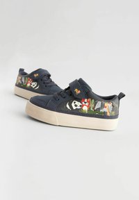 Next Wide Fit Touch Fastening Trainers - Scarpe primi passi - navy character