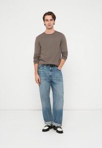 DRYKORN RIKONO - Strickpullover - brown