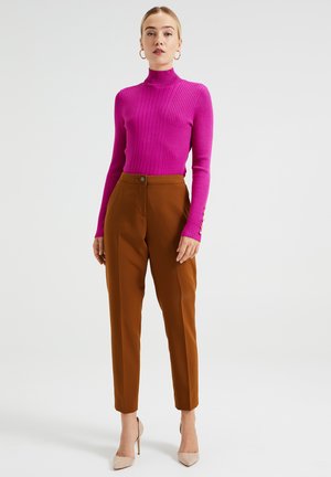 SLIM FIT - Chinos - brown