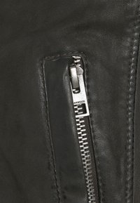 Oakwood Skinnjacka - dark brown