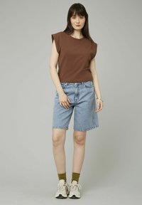 BZB UNI - T-shirt basique - marron