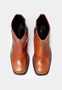 Vagabond BROOKE - Botins de salto alto - cognac