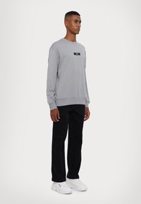 Versace Jeans Couture PATCH LOGO - Felpa - taiga