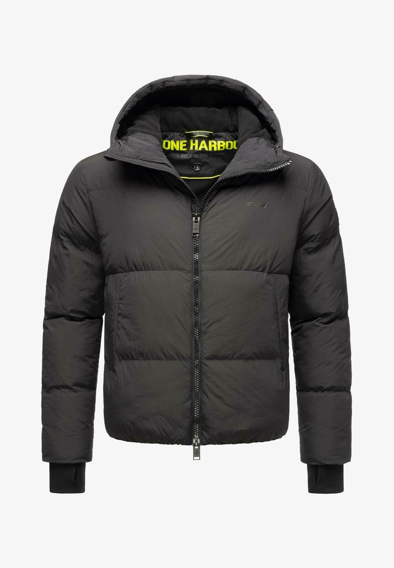 Juodas pūkinis švarkas su tekstūruota paviršiumi, užtrauktuku priekyje ir gobtuvu. Yra bloko rašto paminkštinimas, elastingi rankogaliai ir ryškiai geltona vidinė pamušalas.