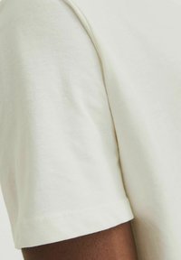 Jack & Jones Triko s potiskem - marshmallow