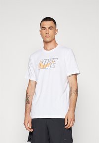 Nike Performance TEE  - Camiseta deportiva - white