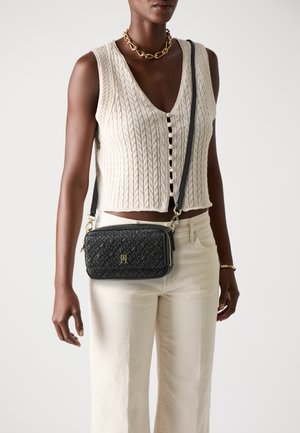 Tommy Hilfiger ICON CAMERA BAG MONO - Sac bandoulière - black